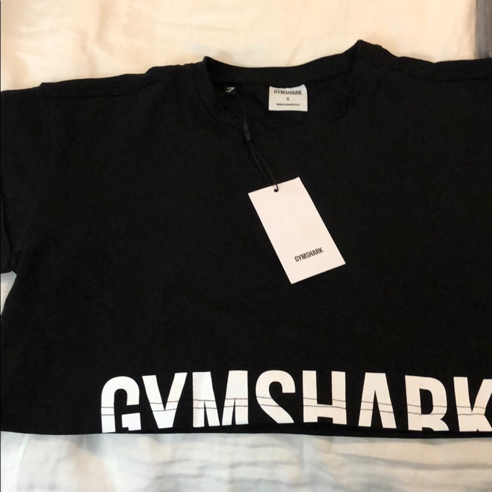 Gym shark crop top